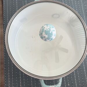 Sauté pan